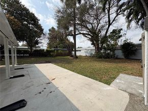 204 SW 7th Ave, Hallandale Beach FL 33009