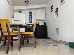 204 SW 7th Ave, Hallandale Beach FL 33009