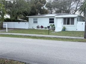 204 SW 7th Ave, Hallandale Beach FL 33009