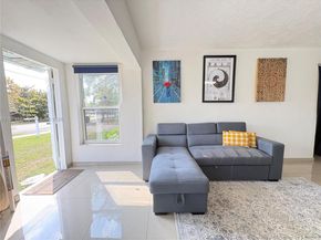 204 SW 7th Ave, Hallandale Beach FL 33009