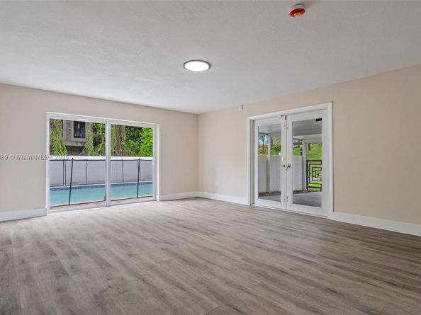 50 SW 26th Rd, Miami FL 33129