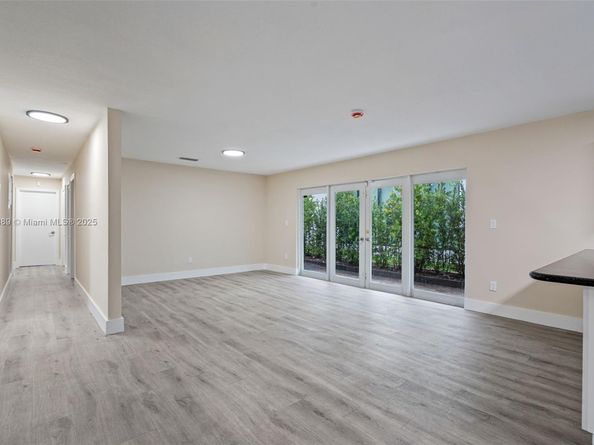 50 SW 26th Rd, Miami FL 33129