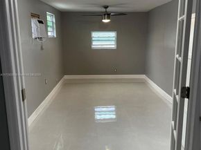 3031 NE 12th Ave, Pompano Beach FL 33064