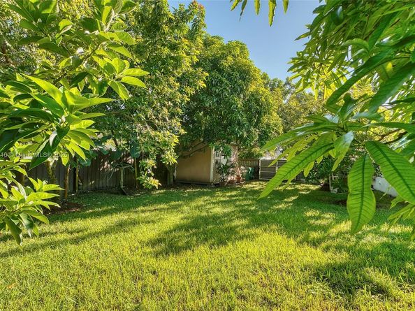 22000 SW 127th Ave, Miami FL 33170
