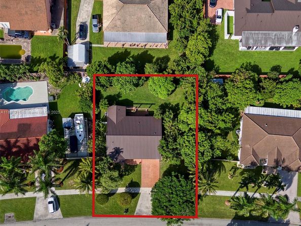 22000 SW 127th Ave, Miami FL 33170