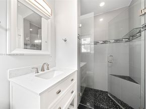 2910 N Surf Rd, Hollywood FL 33019