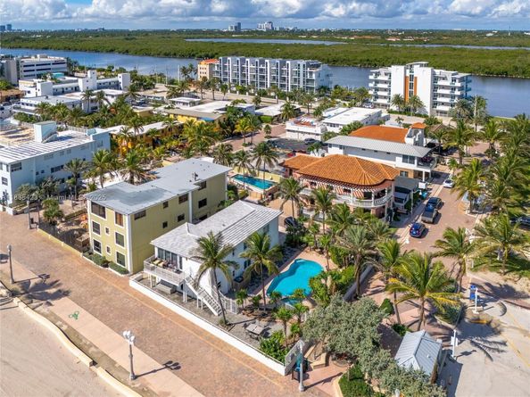 2910 N Surf Rd, Hollywood FL 33019