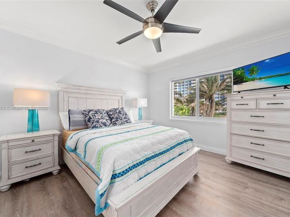 2910 N Surf Rd, Hollywood FL 33019