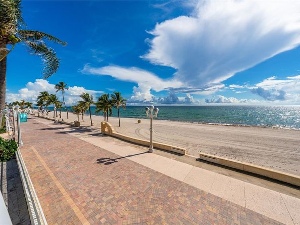 2910 N Surf Rd, Hollywood FL 33019