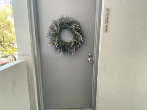 3642 NE 171st St 208, North Miami Beach FL 33160