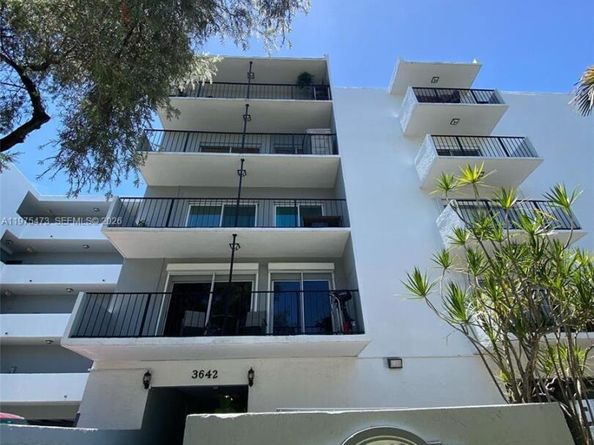3642 NE 171st St 208, North Miami Beach FL 33160
