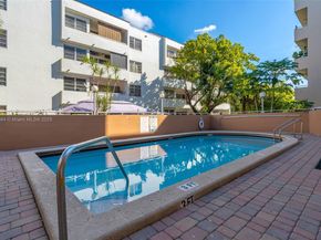 8045 NW 7th St 2301, Miami FL 33126