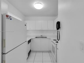 8045 NW 7th St 2301, Miami FL 33126