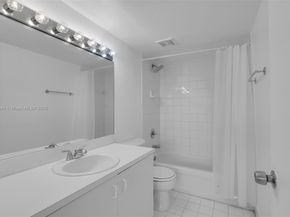 8045 NW 7th St 2301, Miami FL 33126