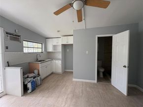 165 NW 192nd St, Miami Gardens FL 33169