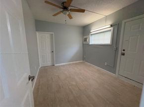 165 NW 192nd St, Miami Gardens FL 33169