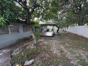165 NW 192nd St, Miami Gardens FL 33169