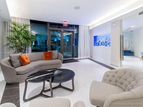 300 S Pointe Dr 906, Miami Beach FL 33139