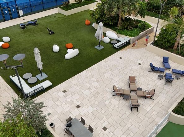 300 S Pointe Dr 906, Miami Beach FL 33139