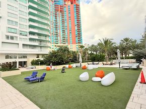 300 S Pointe Dr 906, Miami Beach FL 33139