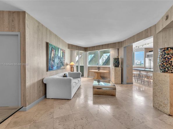 300 S Pointe Dr 906, Miami Beach FL 33139