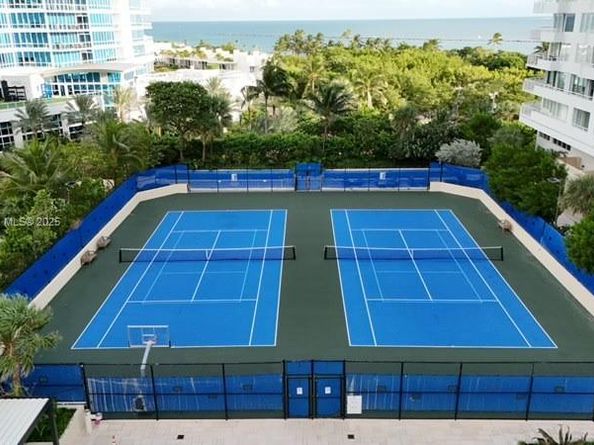 300 S Pointe Dr 906, Miami Beach FL 33139