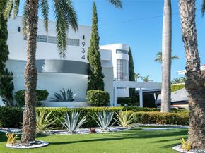 934 S Southlake Dr, Hollywood FL 33019