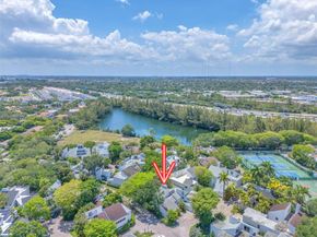 1933 S Oak Haven Cir, Miami FL 33179
