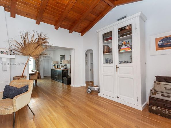 1375 SW 47th Ave, Coral Gables FL 33134