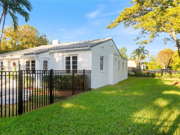 1375 SW 47th Ave, Coral Gables FL 33134