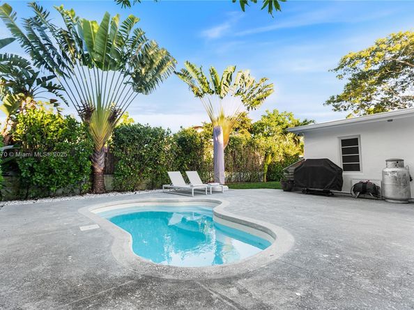 1375 SW 47th Ave, Coral Gables FL 33134
