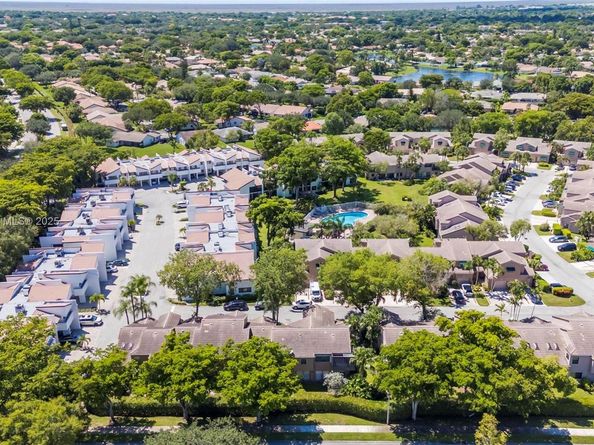 1621 Cypress Pointe Dr 511, Coral Springs FL 33071