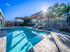 15568 SW 138th Pl, Miami FL 33177