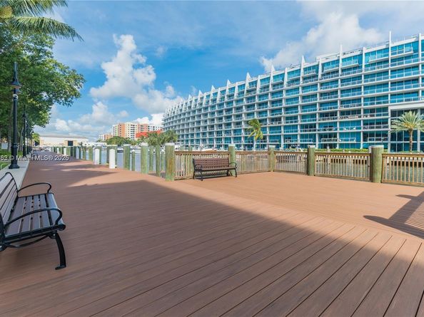 3001 NE 185th St 710, Aventura FL 33180