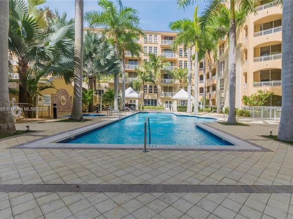 3001 NE 185th St 710, Aventura FL 33180