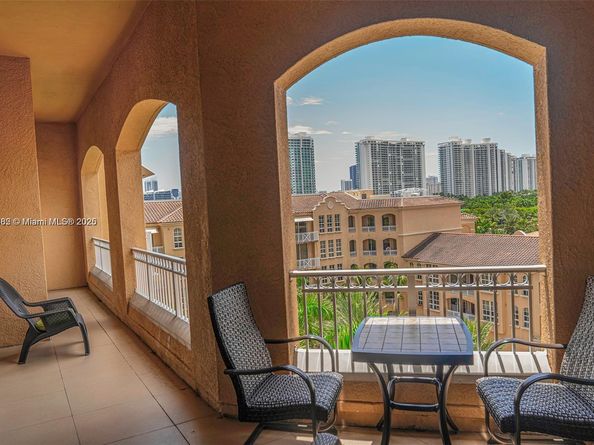 3001 NE 185th St 710, Aventura FL 33180