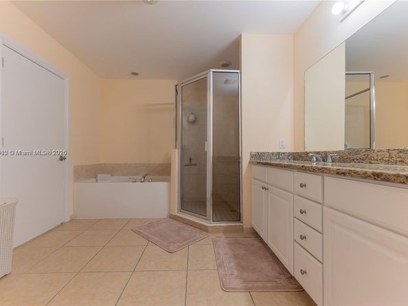 3001 NE 185th St 710, Aventura FL 33180