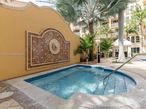 3001 NE 185th St 710, Aventura FL 33180