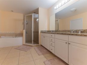 3001 NE 185th St 710, Aventura FL 33180