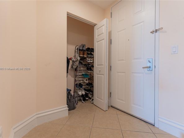 3001 NE 185th St 710, Aventura FL 33180