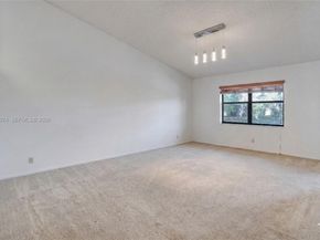 7641 NW 99th Ave, Tamarac FL 33321