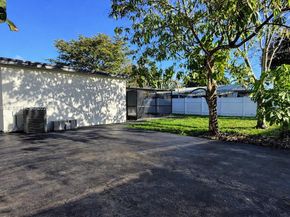 1400 N 70th Ter, Hollywood FL 33024