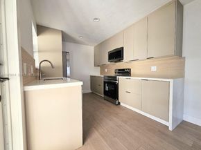 1400 N 70th Ter, Hollywood FL 33024