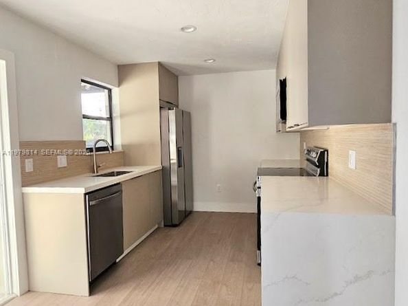 1400 N 70th Ter, Hollywood FL 33024