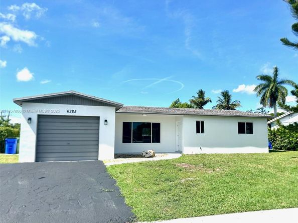 6285 NW 23rd St, Margate FL 33063