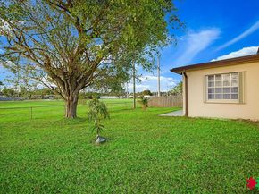 2210 NW 91st Ter, Pembroke Pines FL 33024