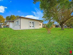 2210 NW 91st Ter, Pembroke Pines FL 33024