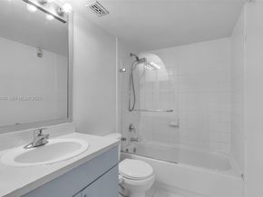 1401 Bay Rd 405, Miami Beach FL 33139