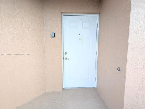 4723 E Lucerne Lakes Blvd E 634, Green Acres FL 33467