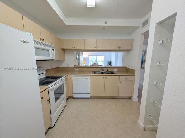4723 E Lucerne Lakes Blvd E 634, Green Acres FL 33467